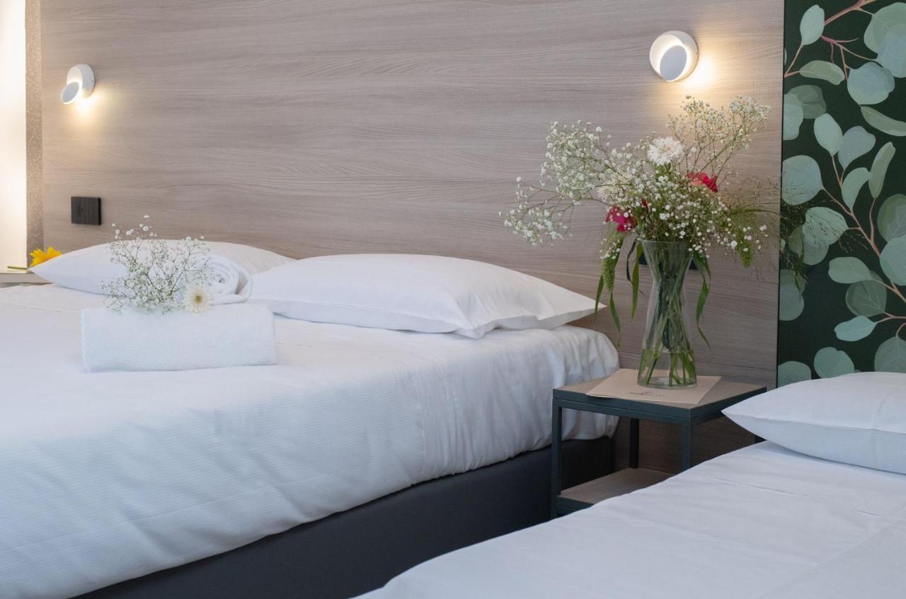 Hub Hotel Gubbio Bagian luar foto