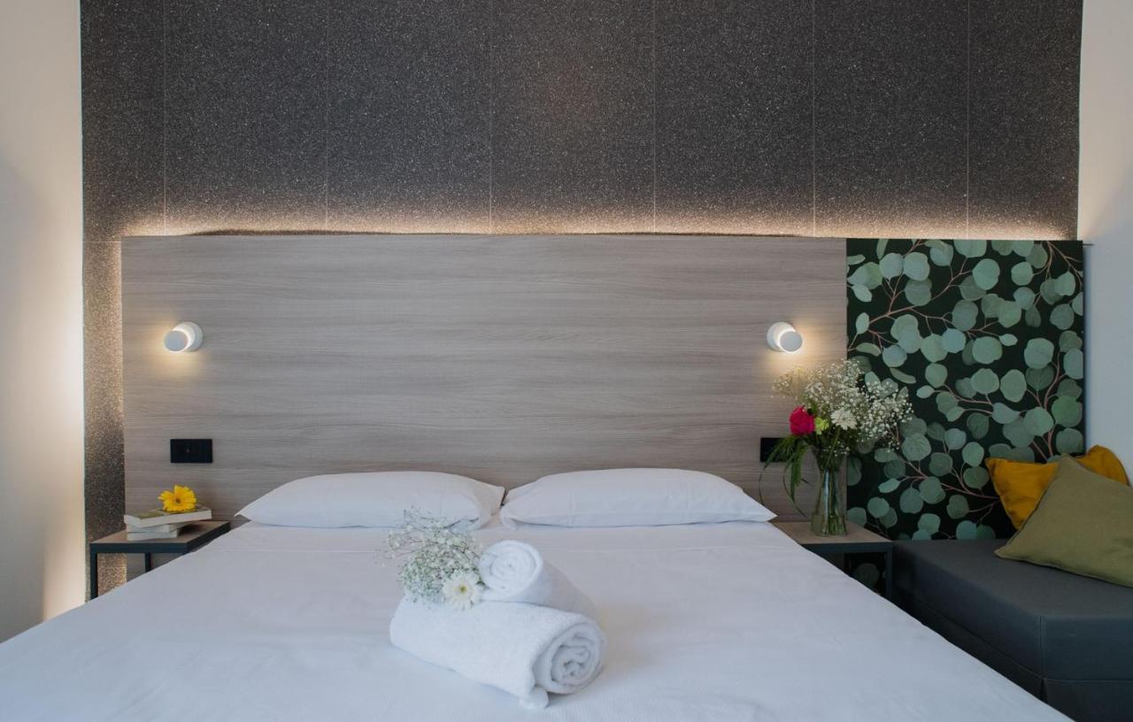 Hub Hotel Gubbio Bagian luar foto