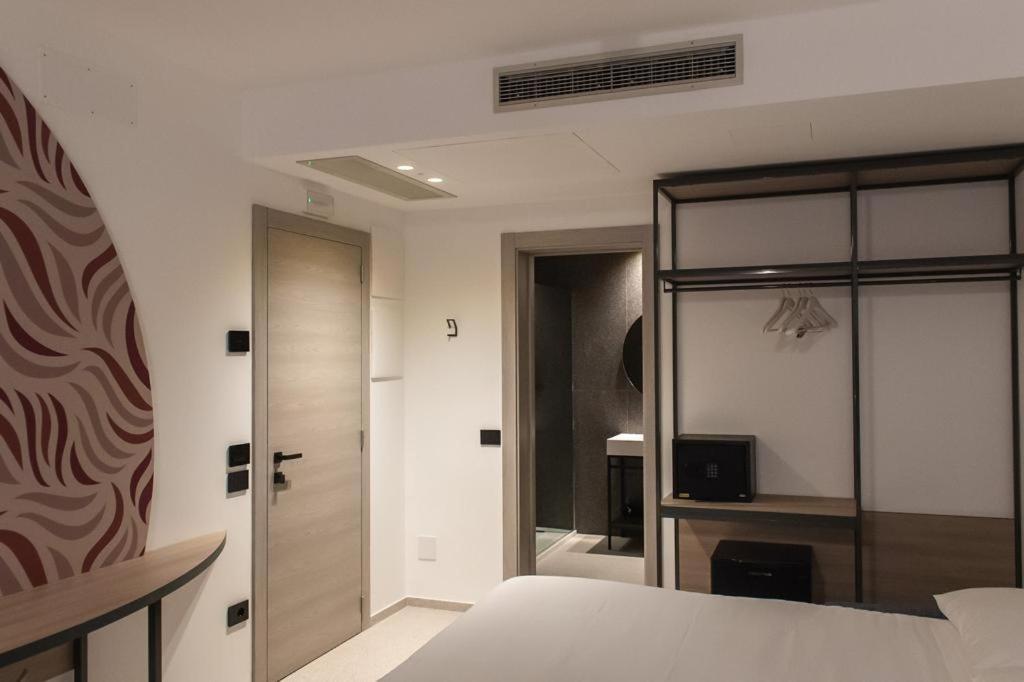Hub Hotel Gubbio Bagian luar foto