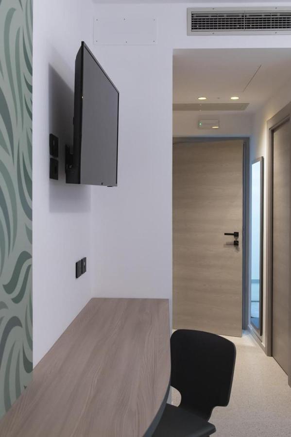 Hub Hotel Gubbio Bagian luar foto