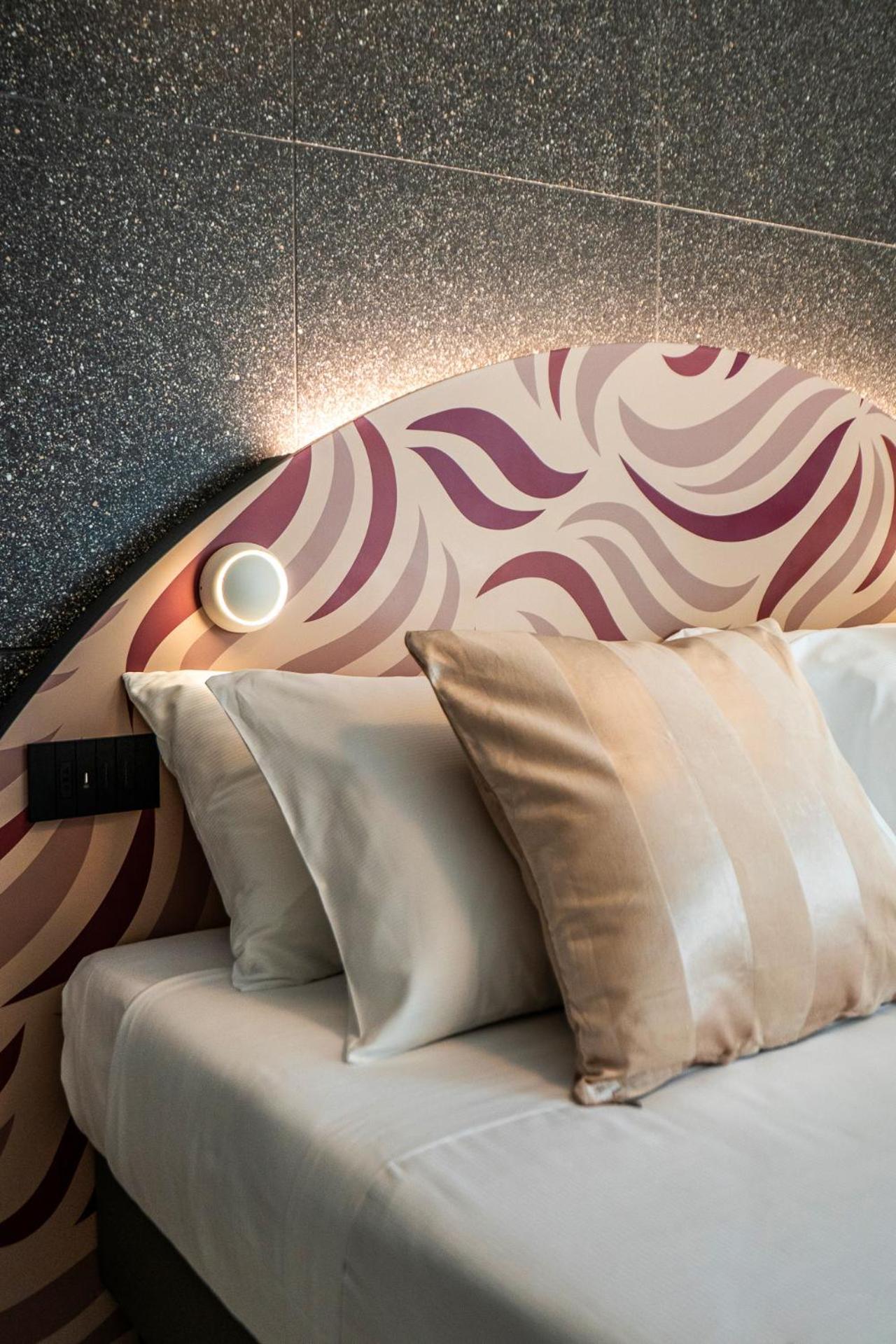 Hub Hotel Gubbio Bagian luar foto