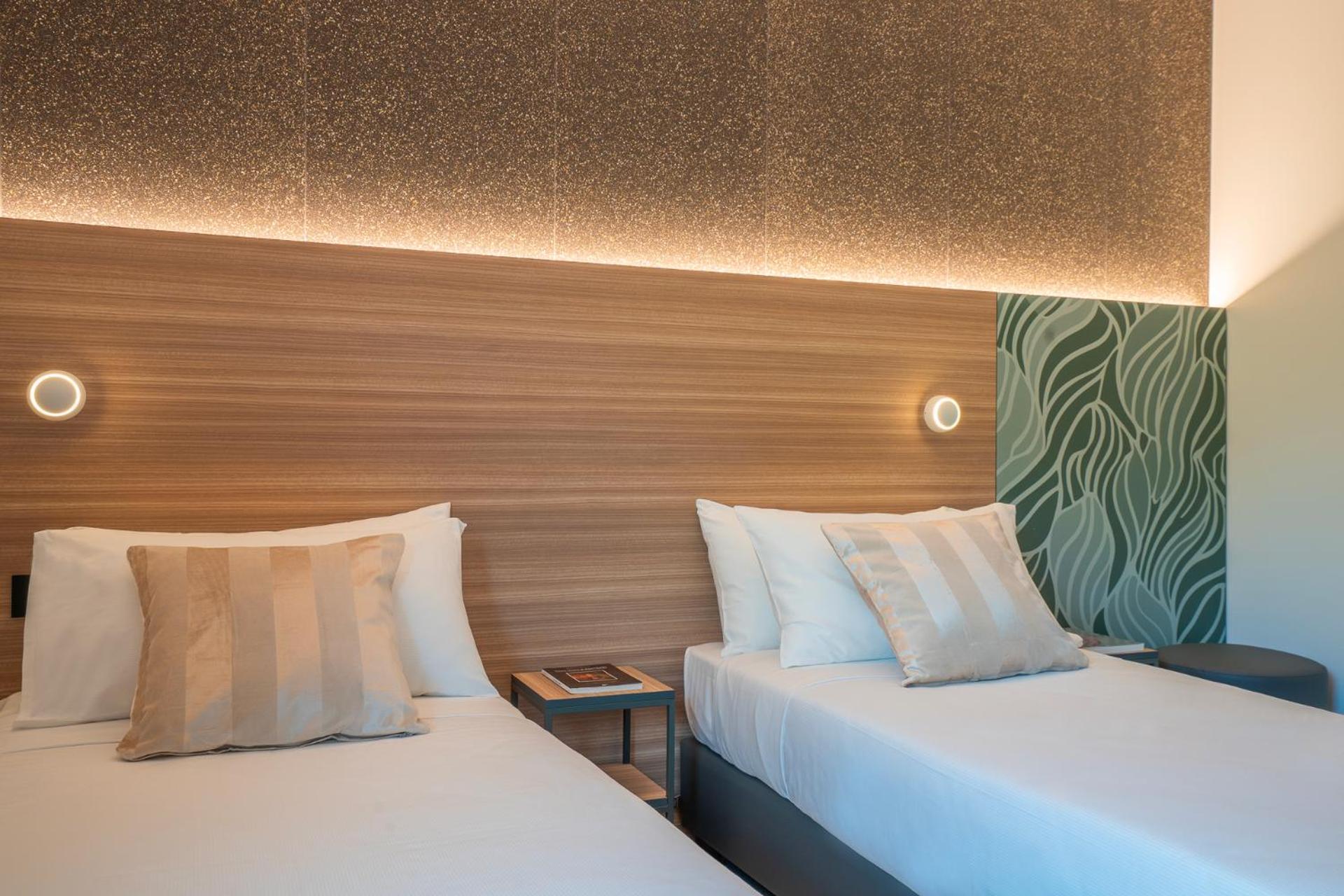 Hub Hotel Gubbio Bagian luar foto