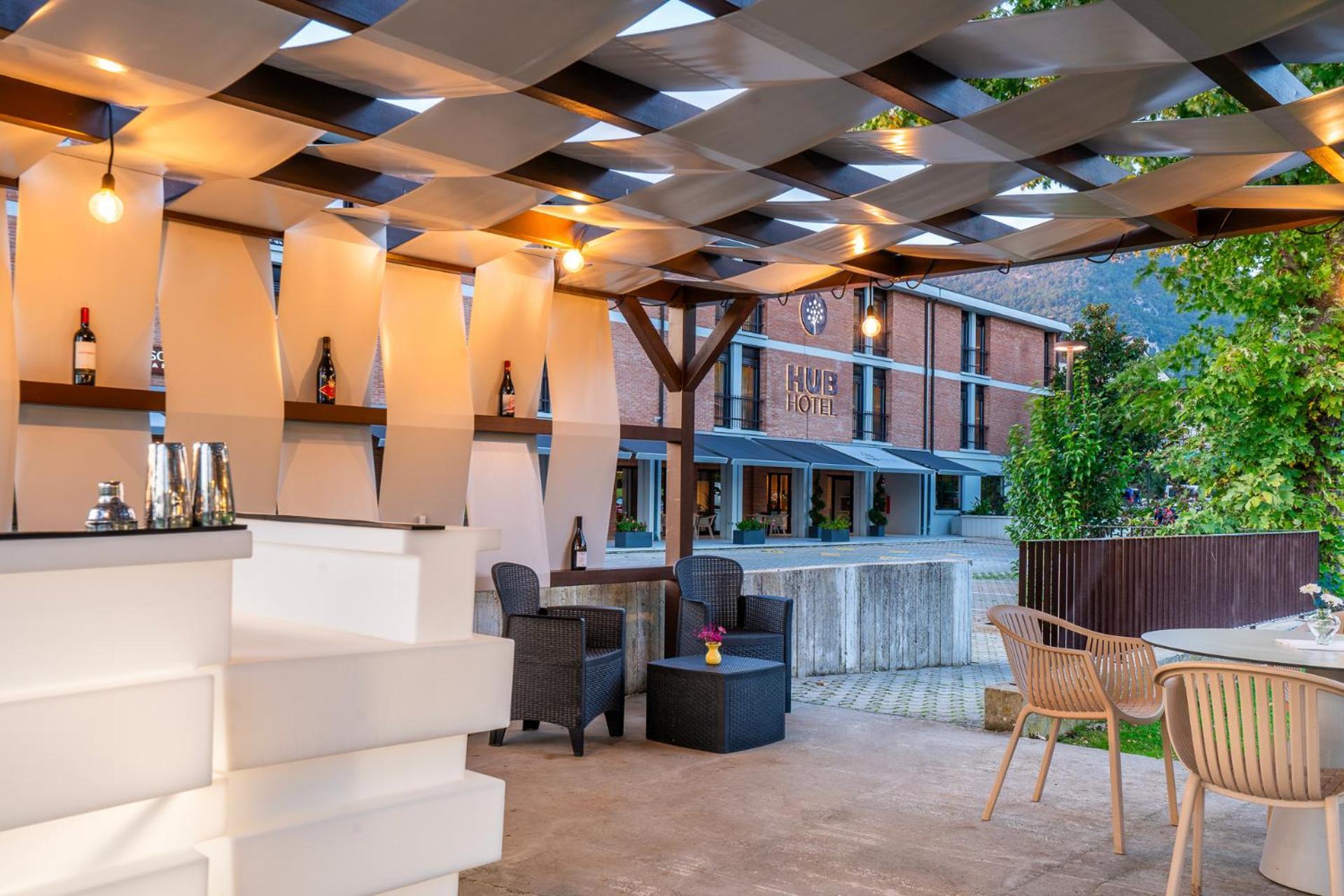Hub Hotel Gubbio Bagian luar foto