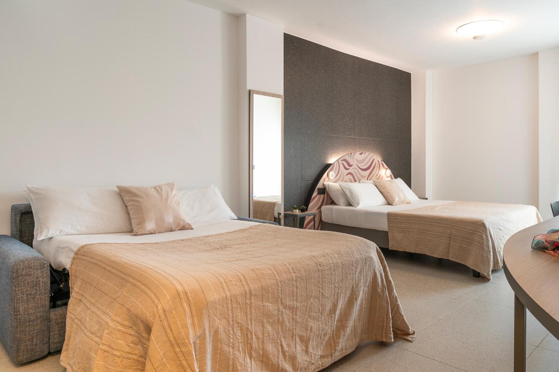 Hub Hotel Gubbio Bagian luar foto