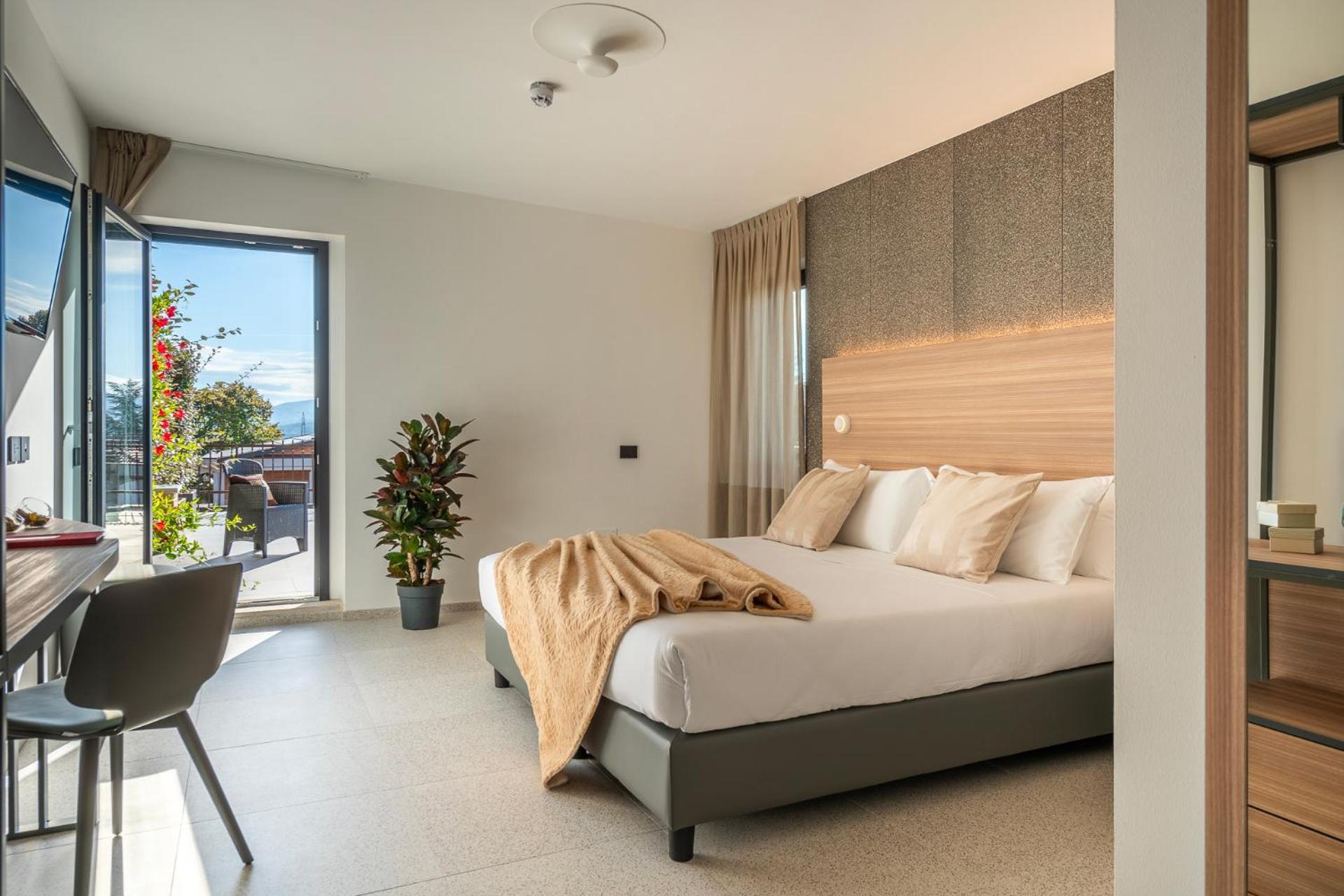 Hub Hotel Gubbio Bagian luar foto